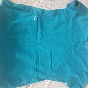 NRG scrub top size small